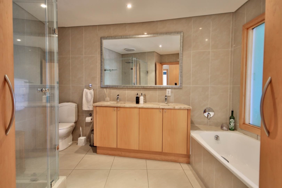 3 Bedroom Property for Sale in Sunset Beach Western Cape